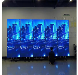 维世EP200-3.9 可折叠移动拼接折叠屏LED折叠显示屏亮度1400配航空箱